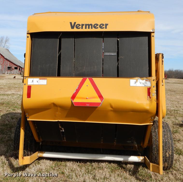 image for item FQ9665 1993 Vermeer 605K round baler