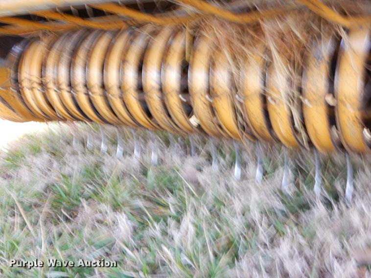 image for item FQ9665 1993 Vermeer 605K round baler