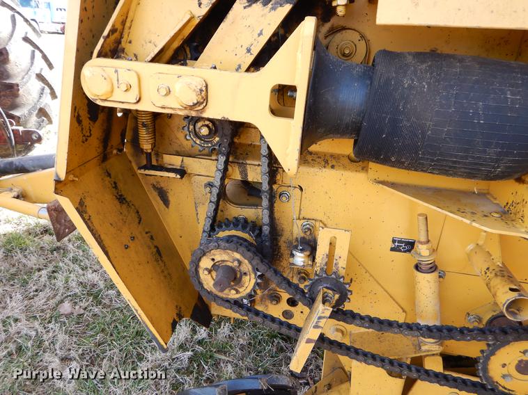 image for item FQ9665 1993 Vermeer 605K round baler