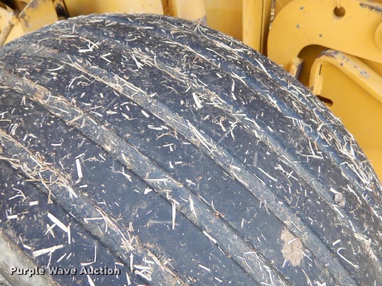 image for item FQ9665 1993 Vermeer 605K round baler