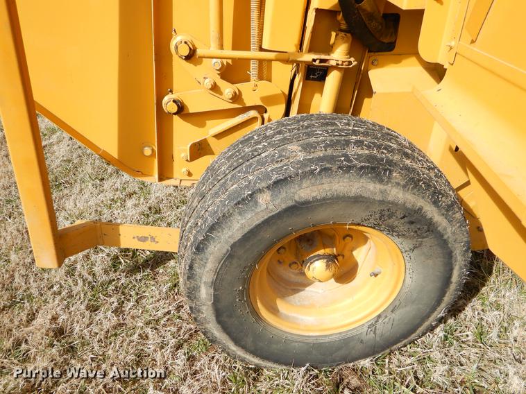 image for item FQ9665 1993 Vermeer 605K round baler