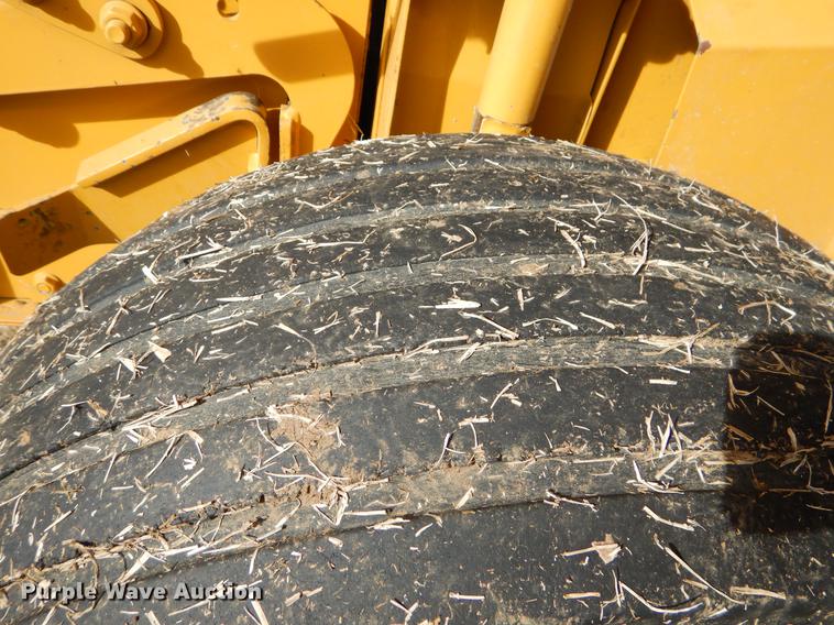 image for item FQ9665 1993 Vermeer 605K round baler