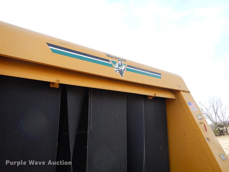 image for item FQ9665 1993 Vermeer 605K round baler