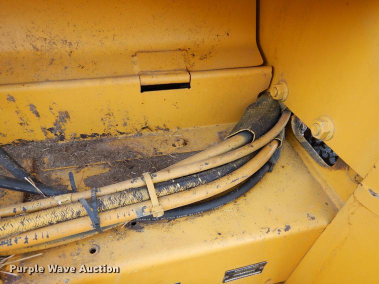 image for item FQ9665 1993 Vermeer 605K round baler