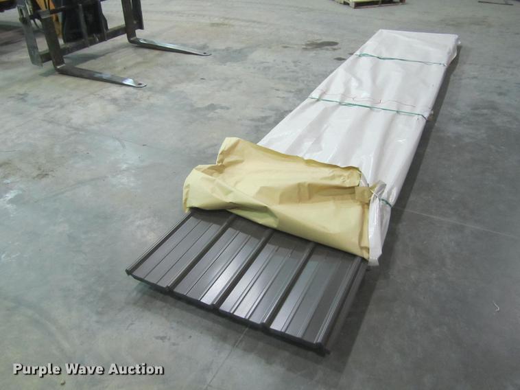 image for item G1629 (90) sheets of metal siding/roofing