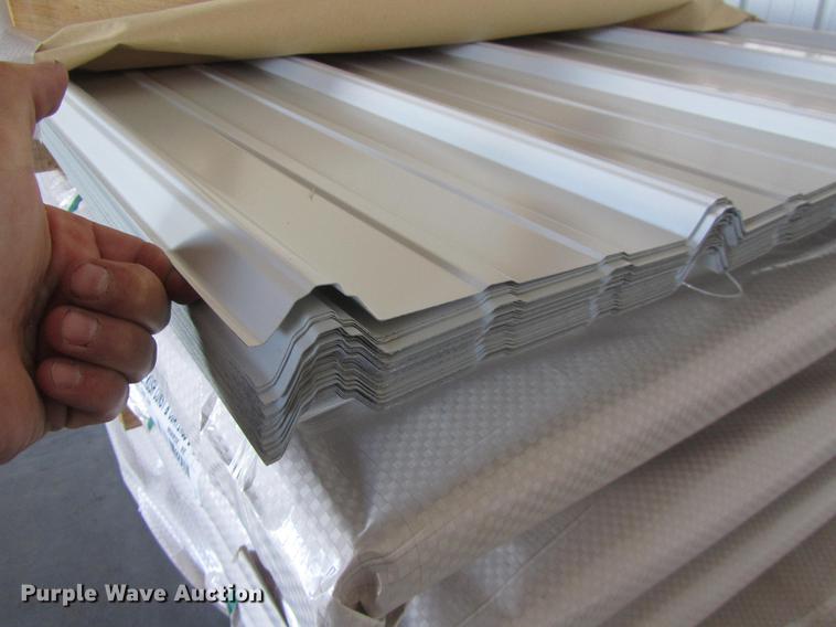 image for item G1631 (60) sheets of metal siding/roofing