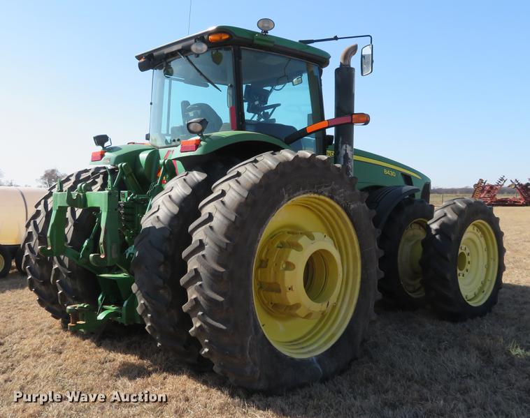 image for item DE8807 2007 John Deere 8430 MFWD tractor