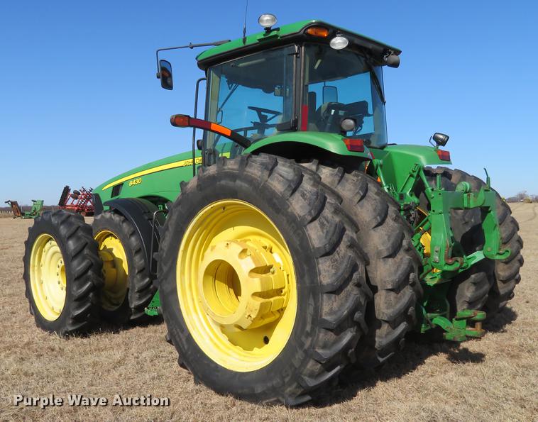 image for item DE8807 2007 John Deere 8430 MFWD tractor