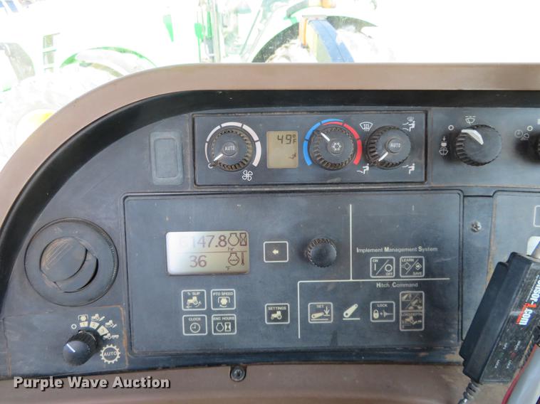 image for item DE8807 2007 John Deere 8430 MFWD tractor