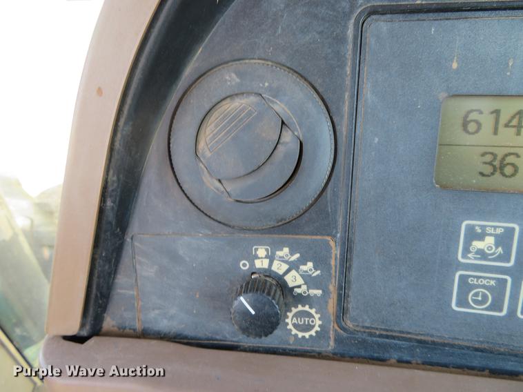 image for item DE8807 2007 John Deere 8430 MFWD tractor