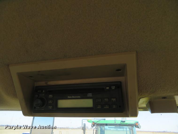 image for item DE8807 2007 John Deere 8430 MFWD tractor