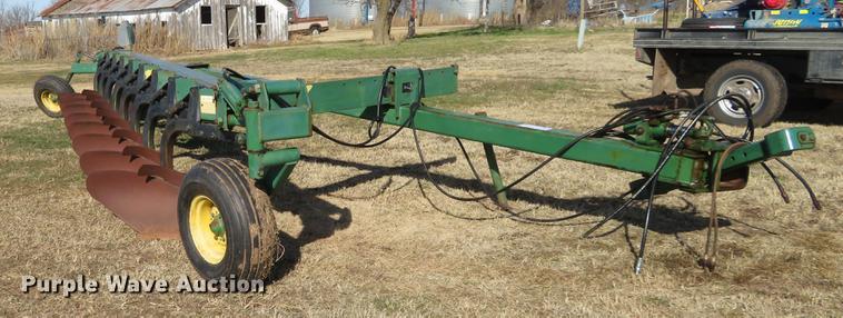 image for item DE8809 John Deere 2800 eight bottom plow
