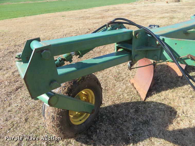 image for item DE8809 John Deere 2800 eight bottom plow