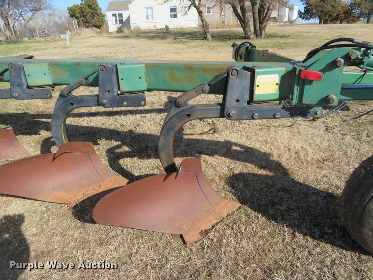 image for item DE8809 John Deere 2800 eight bottom plow