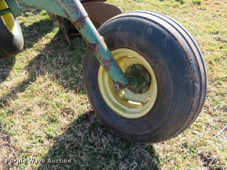 image for item DE8809 John Deere 2800 eight bottom plow