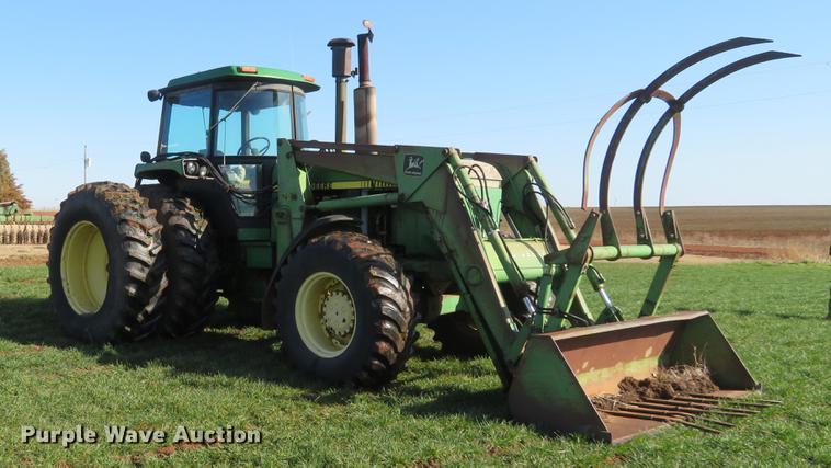 image for item DE8810 1983 John Deere 4850 tractor