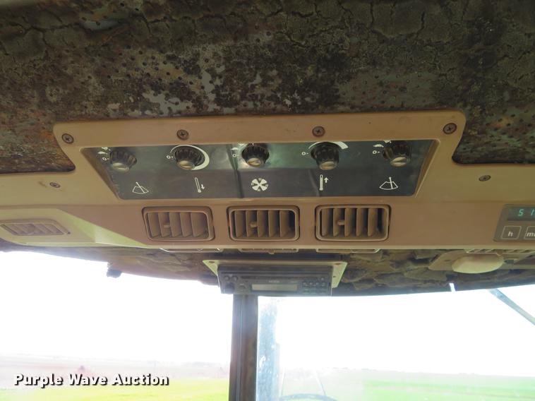 image for item DE8810 1983 John Deere 4850 tractor