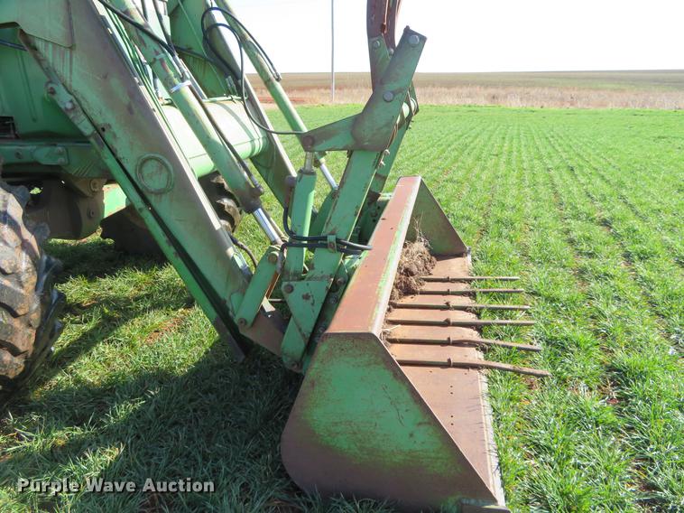 image for item DE8810 1983 John Deere 4850 tractor