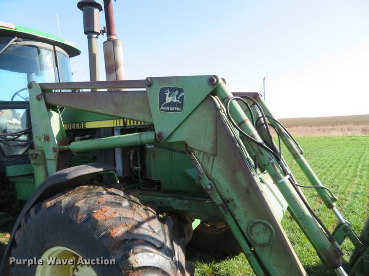 image for item DE8810 1983 John Deere 4850 tractor