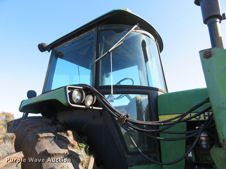 image for item DE8810 1983 John Deere 4850 tractor