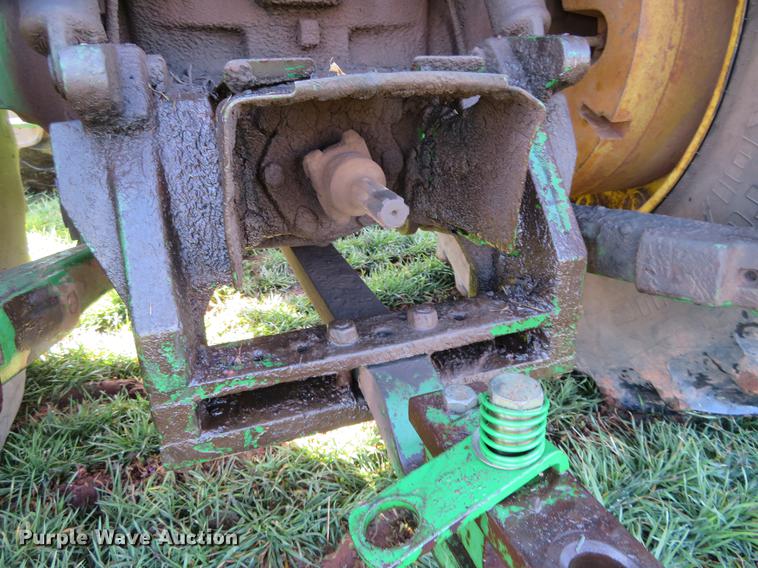 image for item DE8810 1983 John Deere 4850 tractor