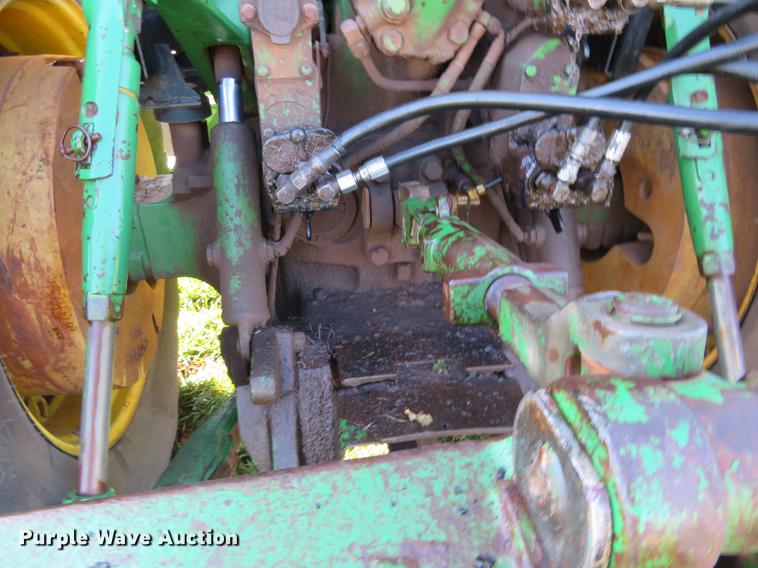 image for item DE8810 1983 John Deere 4850 tractor