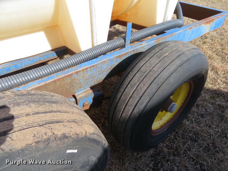 image for item DE8811 Nurse tank trailer