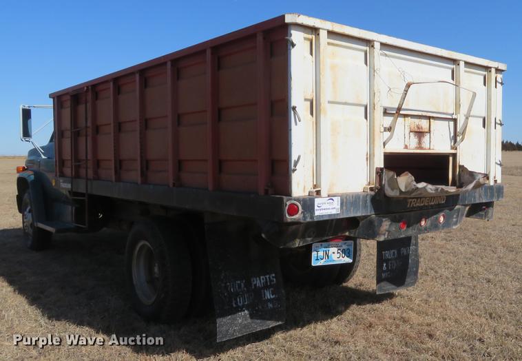 image for item DE8813 1979 Chevrolet C60 grain truck