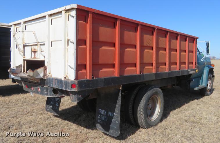 image for item DE8813 1979 Chevrolet C60 grain truck