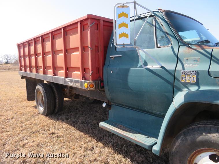 image for item DE8813 1979 Chevrolet C60 grain truck