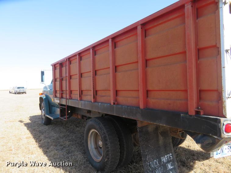 image for item DE8813 1979 Chevrolet C60 grain truck