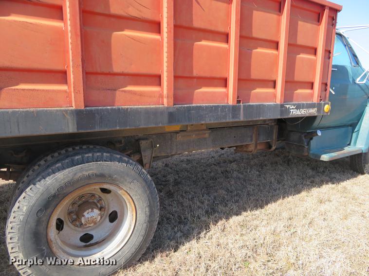 image for item DE8813 1979 Chevrolet C60 grain truck