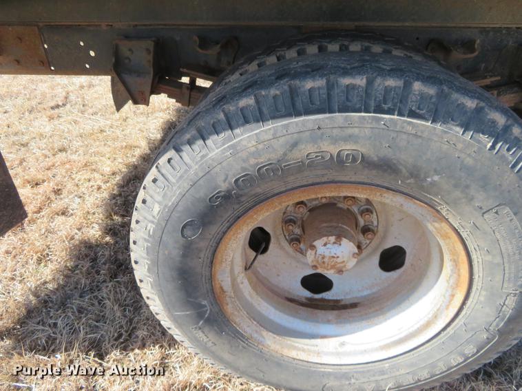 image for item DE8813 1979 Chevrolet C60 grain truck