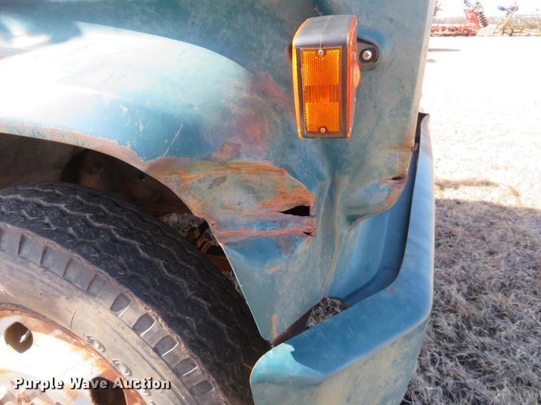 image for item DE8813 1979 Chevrolet C60 grain truck