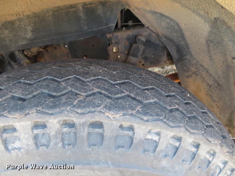 image for item DE8813 1979 Chevrolet C60 grain truck