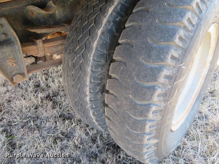 image for item DE8813 1979 Chevrolet C60 grain truck