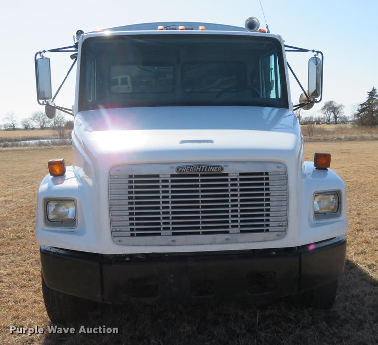 image for item DE8814 1995 Freightliner FL80 grain truck