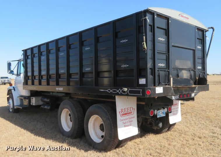 image for item DE8814 1995 Freightliner FL80 grain truck