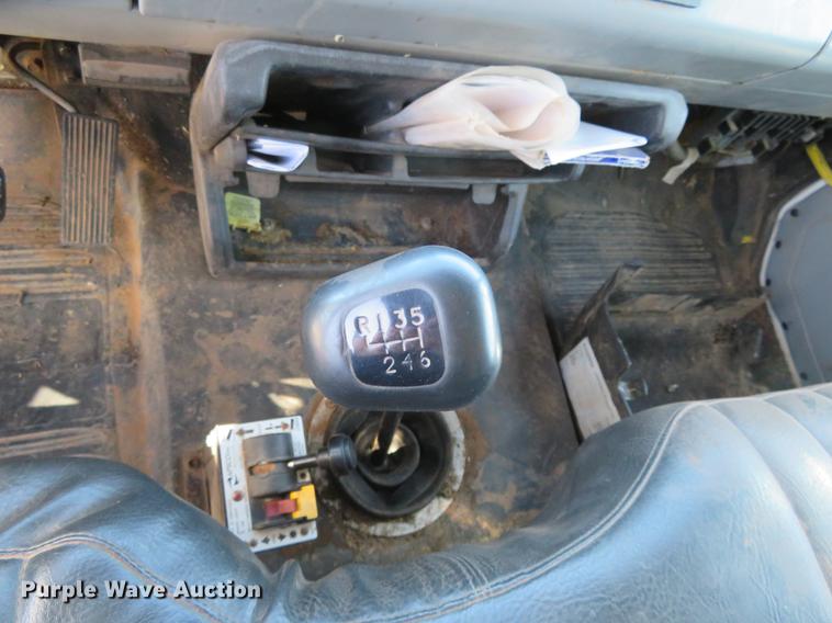 image for item DE8814 1995 Freightliner FL80 grain truck