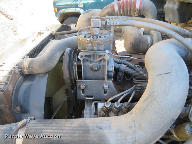 image for item DE8814 1995 Freightliner FL80 grain truck