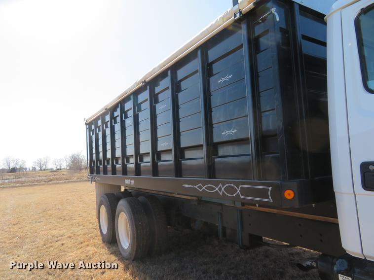 image for item DE8814 1995 Freightliner FL80 grain truck