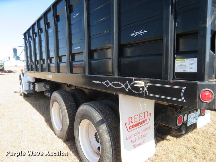 image for item DE8814 1995 Freightliner FL80 grain truck