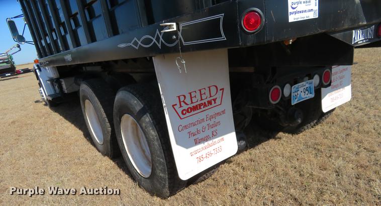 image for item DE8814 1995 Freightliner FL80 grain truck