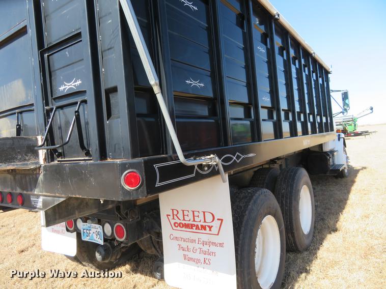 image for item DE8814 1995 Freightliner FL80 grain truck