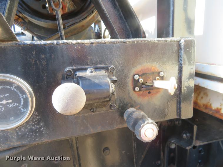 image for item DE8815 1979 International Paystar 5000 semi truck