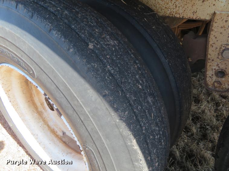 image for item DE8817 1992 Timpte Super Hopper double hopper bottom grain trailer