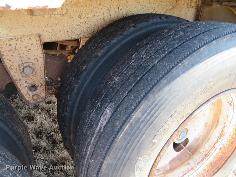 image for item DE8817 1992 Timpte Super Hopper double hopper bottom grain trailer