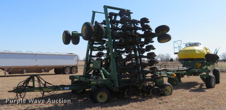 image for item DE8818 John Deere 1860 no-till air seeder