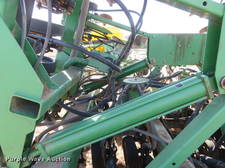 image for item DE8818 John Deere 1860 no-till air seeder