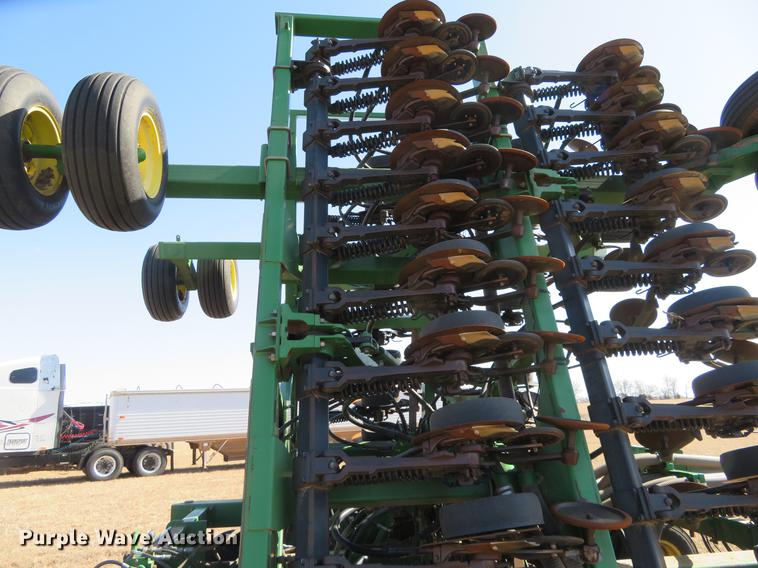image for item DE8818 John Deere 1860 no-till air seeder